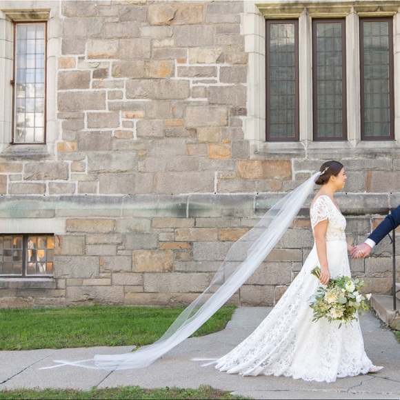 Meet your Posher, Claire - Picture 2 of 3